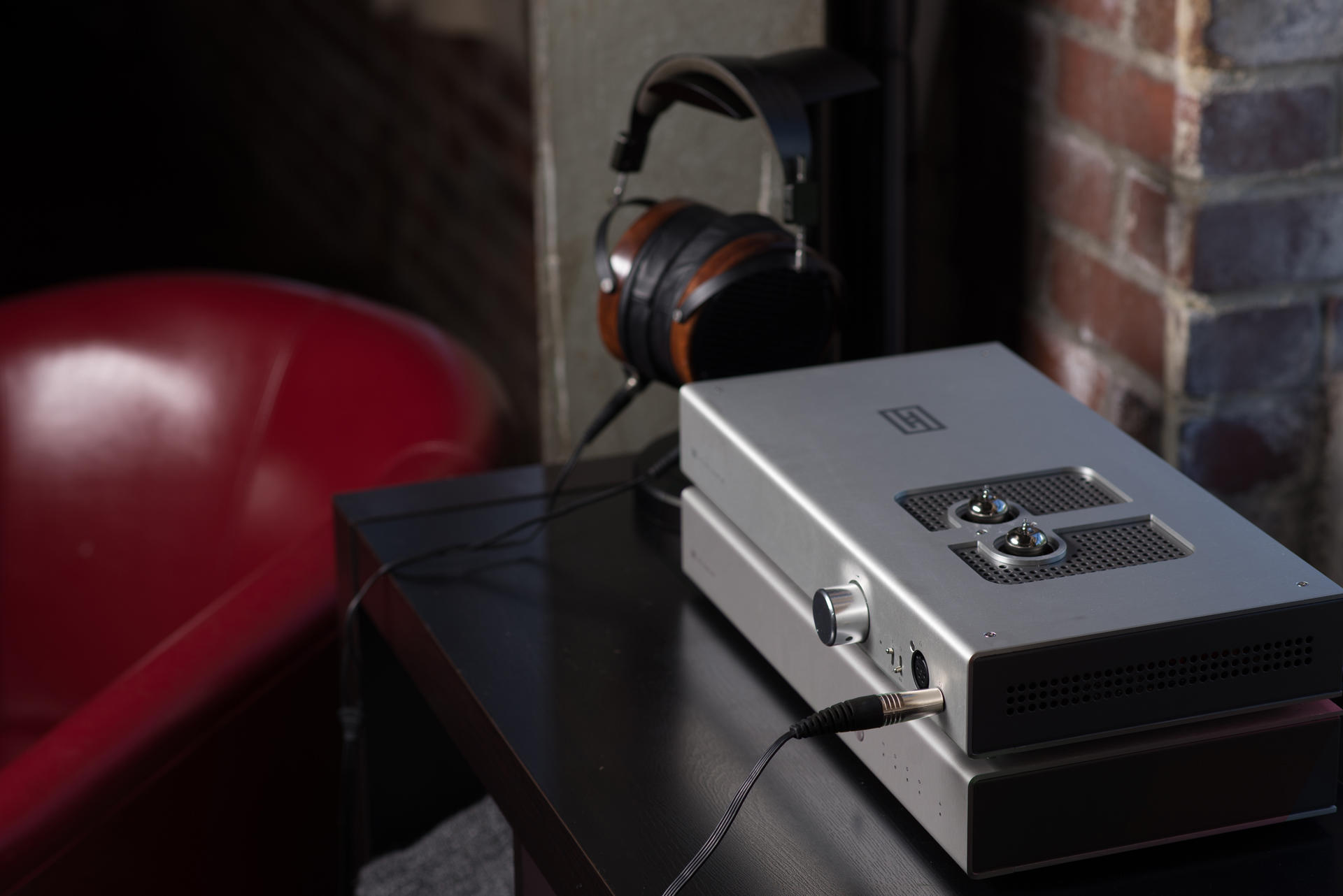 Schiit Audio, Headphone amps and DACs made in USA.
