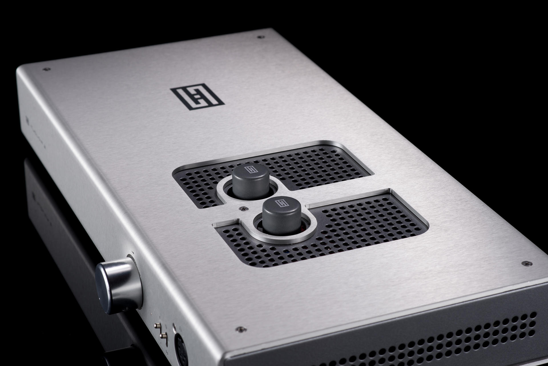 Schiit Audio, Headphone amps and DACs made in USA.